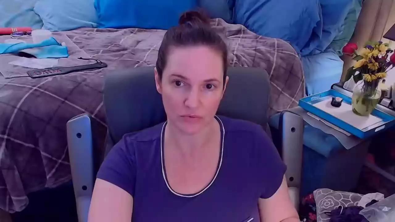 NinaJ on Streamray 
