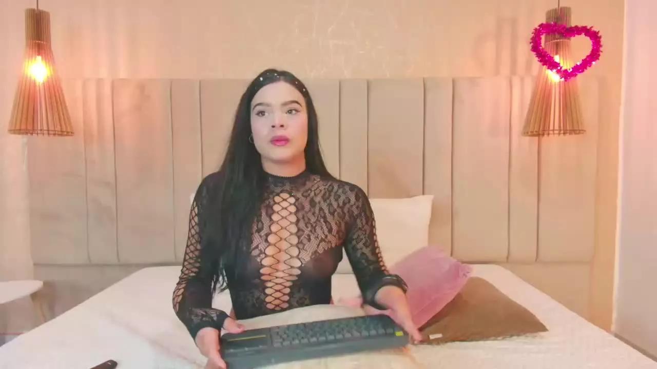 NinaPrescot on Streamray 