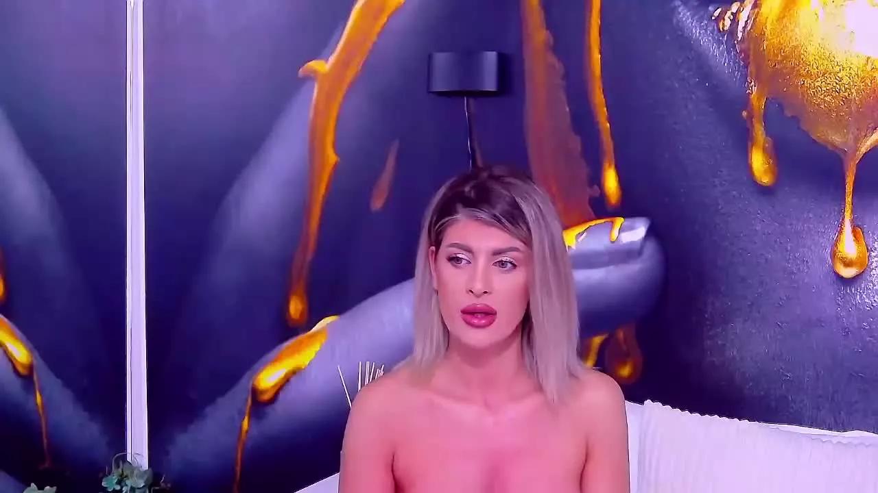 SalmaRoze on Streamray 