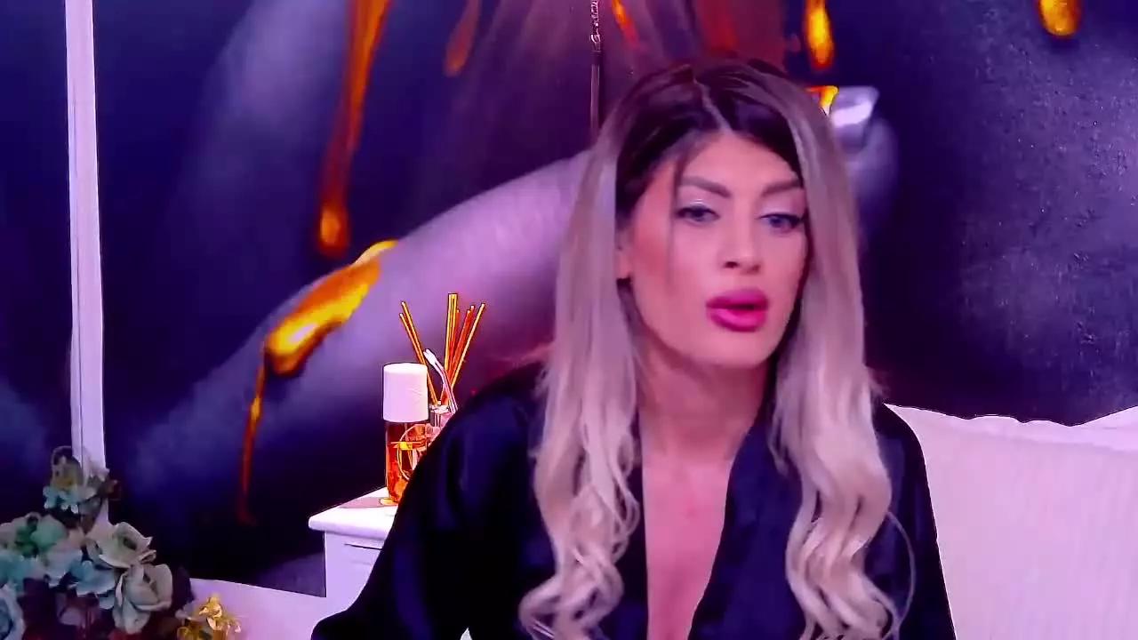 SalmaRoze on Streamray 