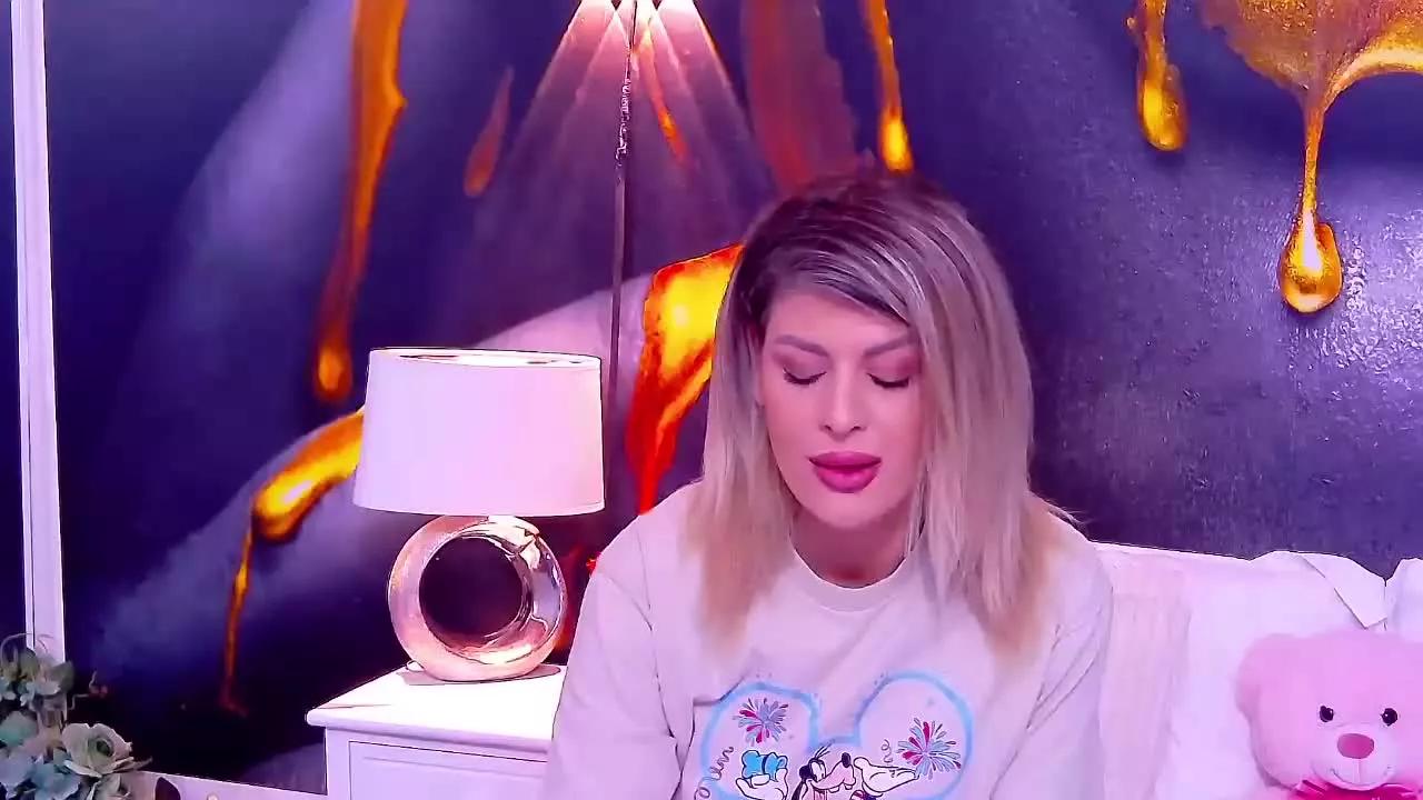 SalmaRoze on Streamray 