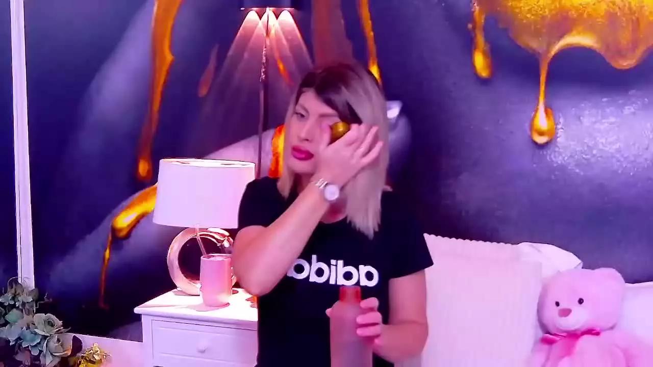SalmaRoze on Streamray 