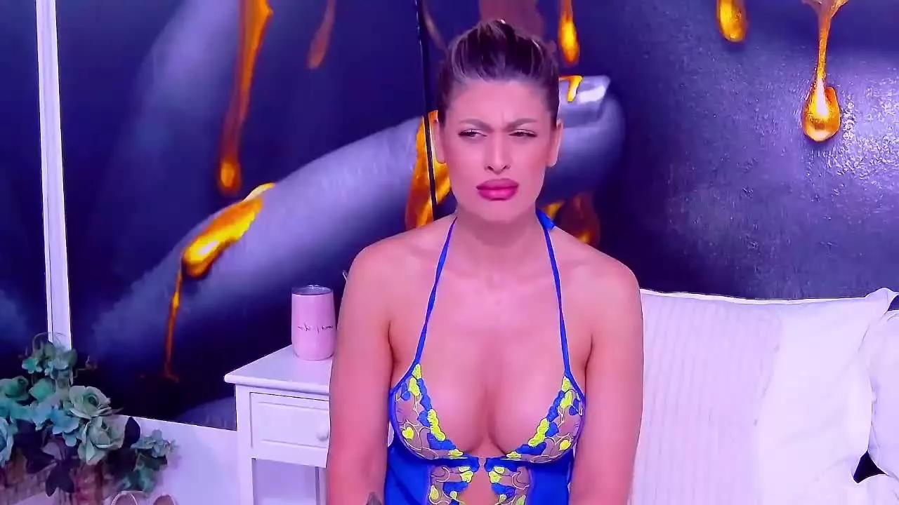 SalmaRoze on Streamray 