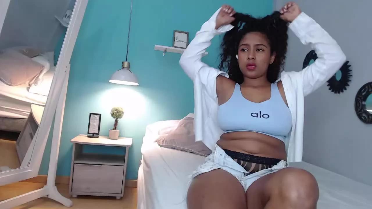 SelenaRoyal on Streamray 