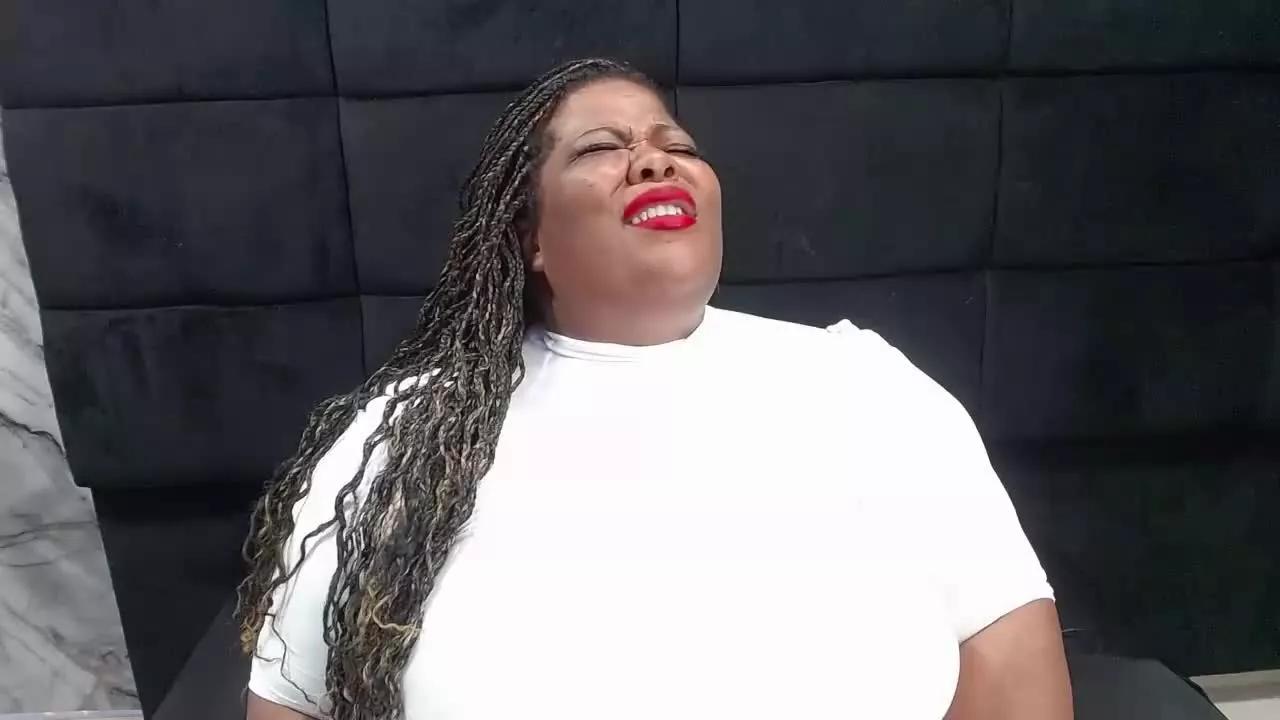ShantalBrown on Streamray 