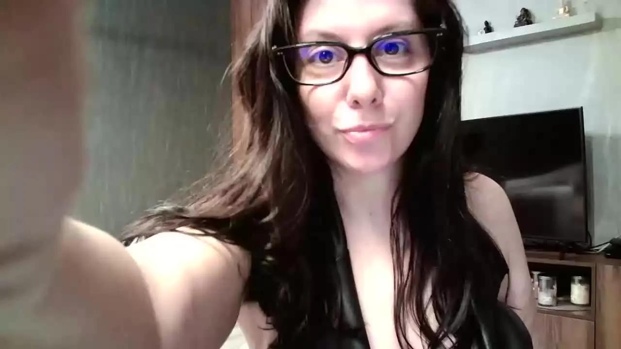 Streamray SILKYWOMANABBY is Freechat SILKYWOMANABBY — Freechat on Streamray