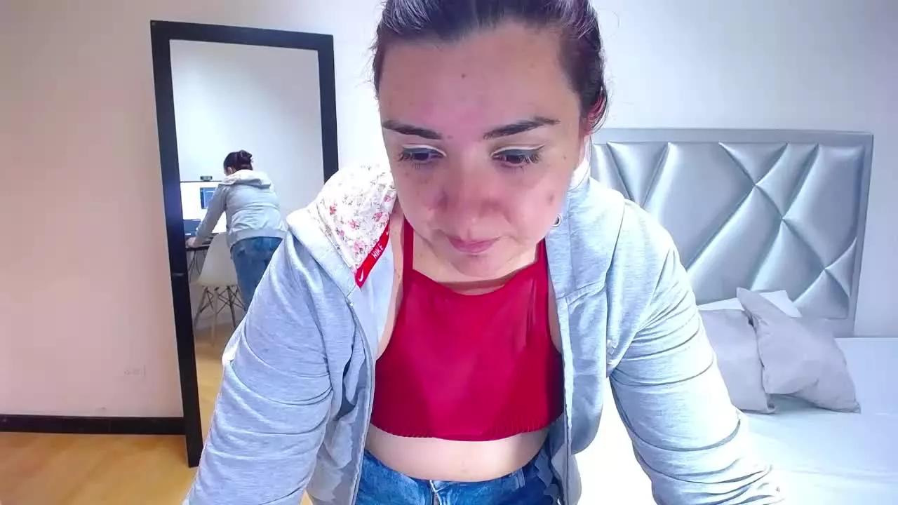 slutty_redhead on Streamray 