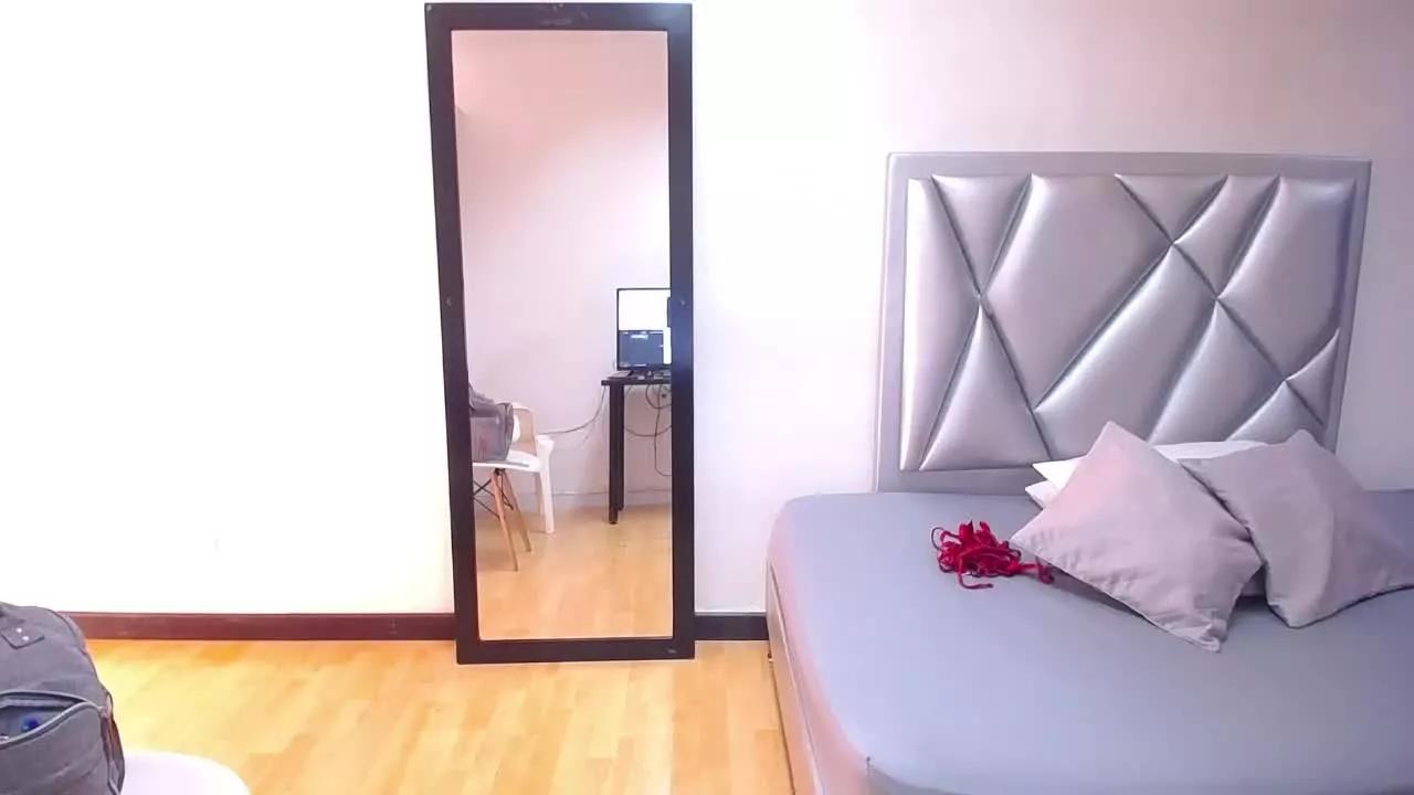 slutty_redhead on Streamray 