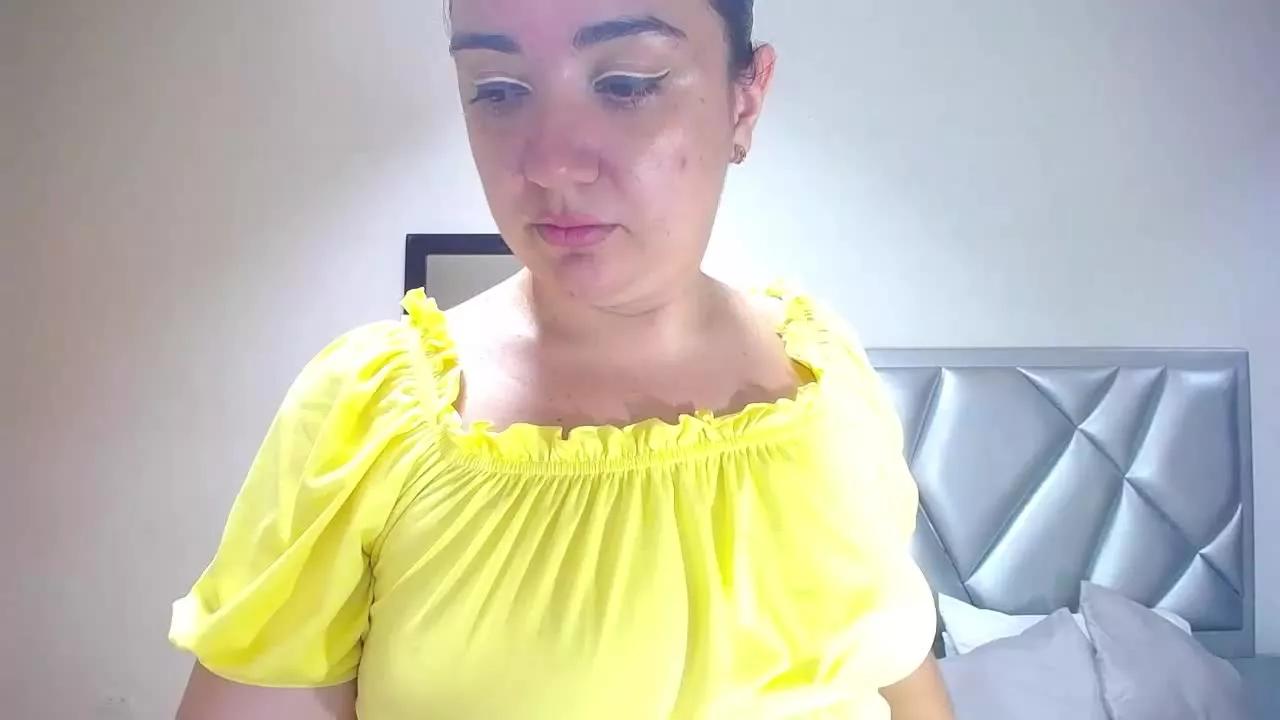 slutty_redhead on Streamray 
