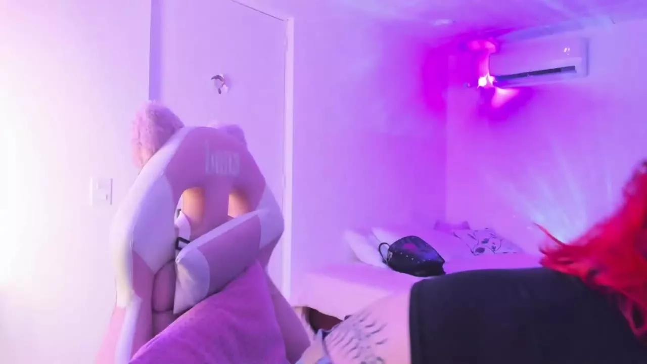 Offline Succubus_Dolly on Streamray