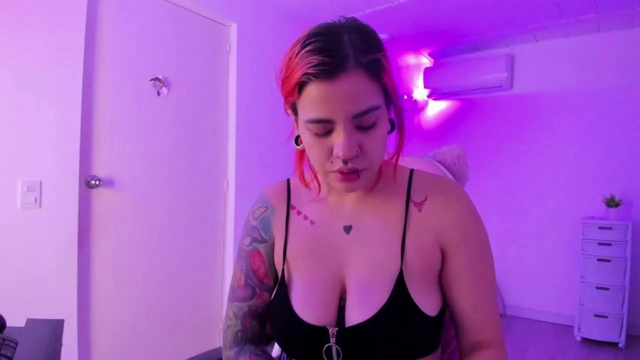 Offline Succubus_Dolly on Streamray