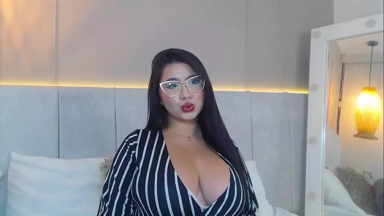 TamaraFuentes on Streamray 