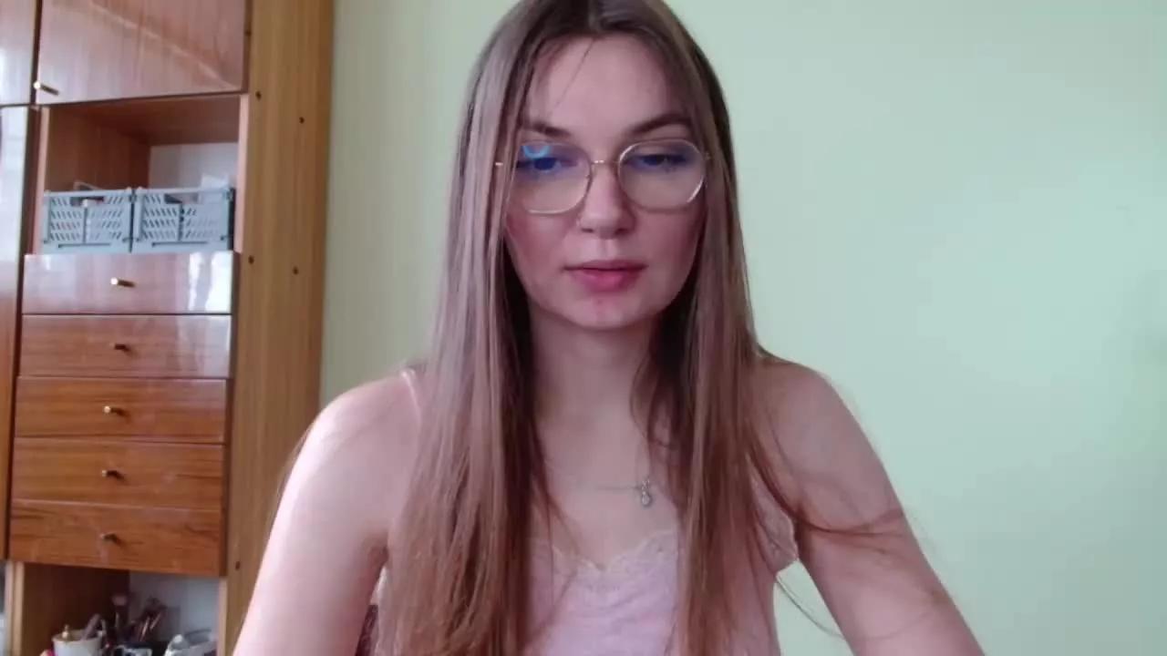tastyELLYY on Streamray 