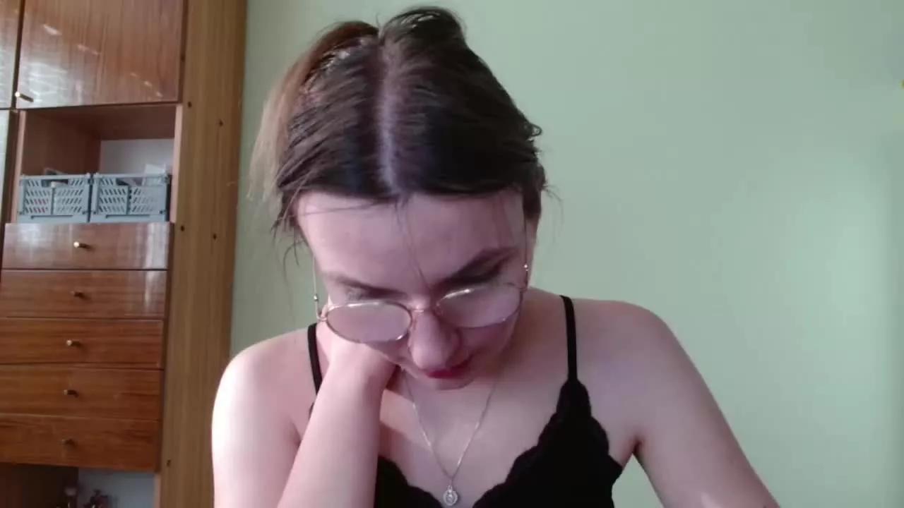 tastyELLYY on Streamray 