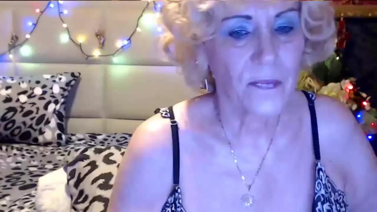 tendergranny on Streamray 