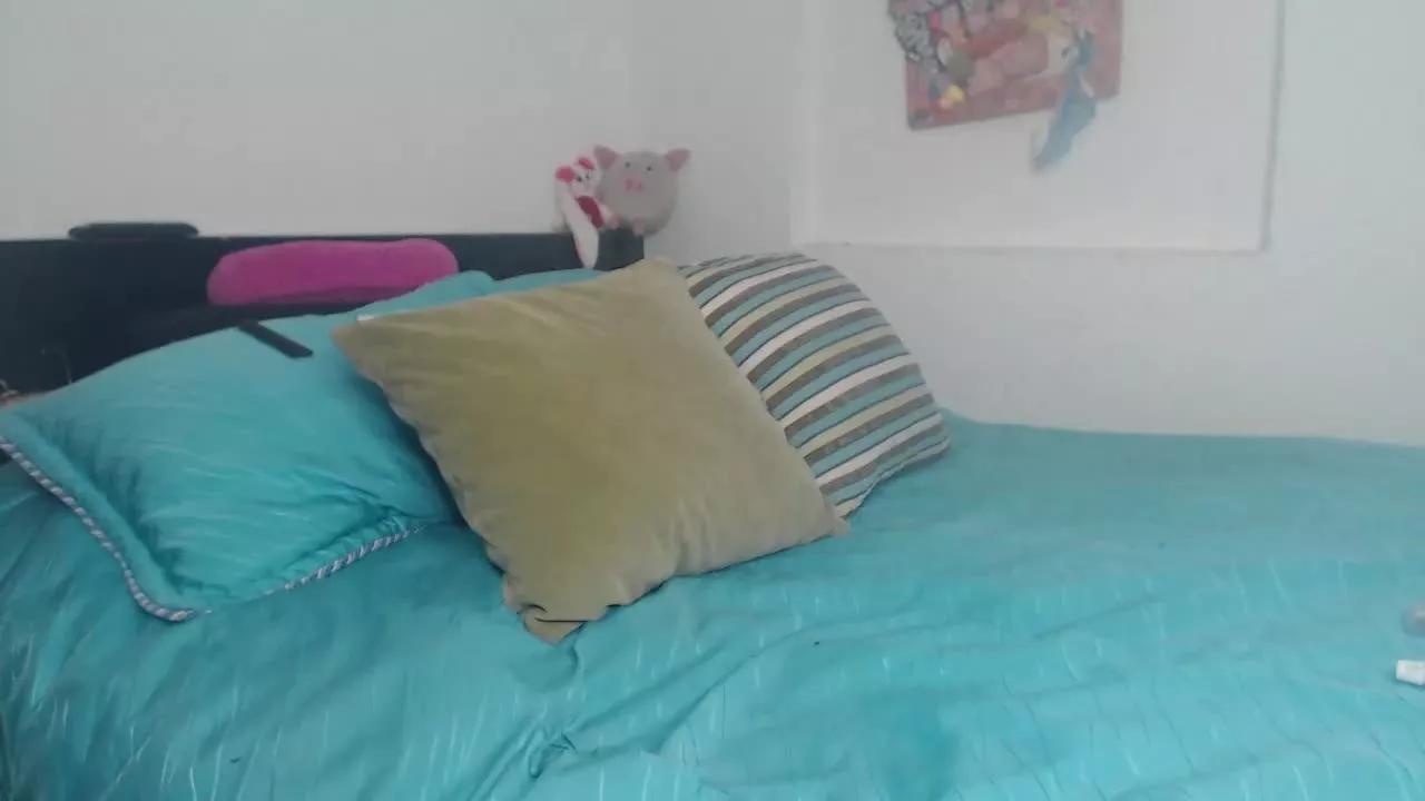 ValeriePeach on Streamray 