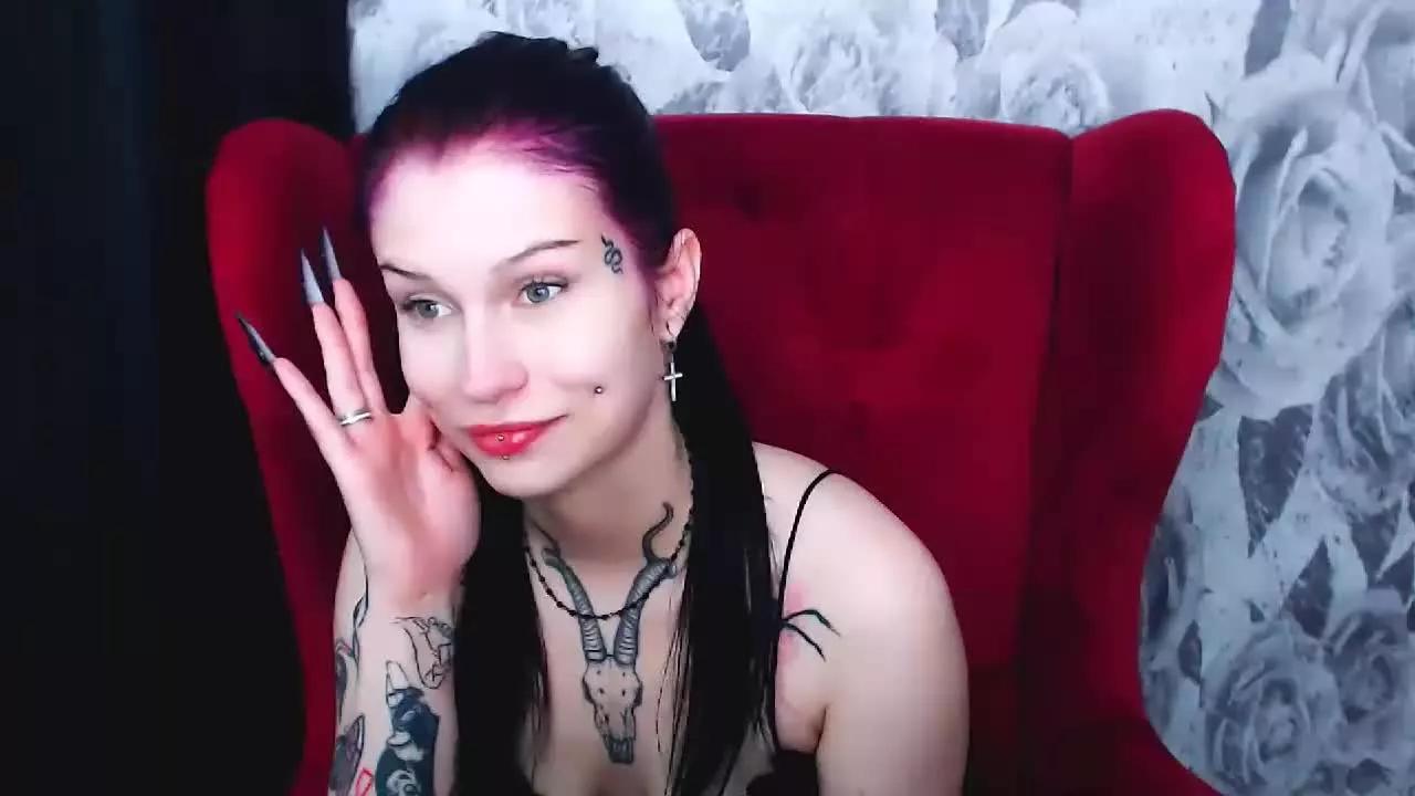 VenomDoll on Streamray 