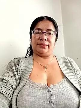 __valentina18 on StripChat 