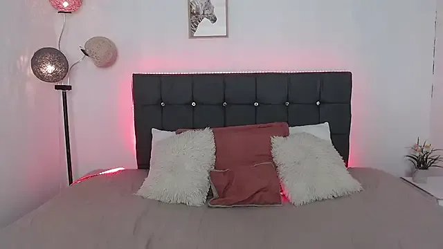 _selena_fox — play with boobs and nipples