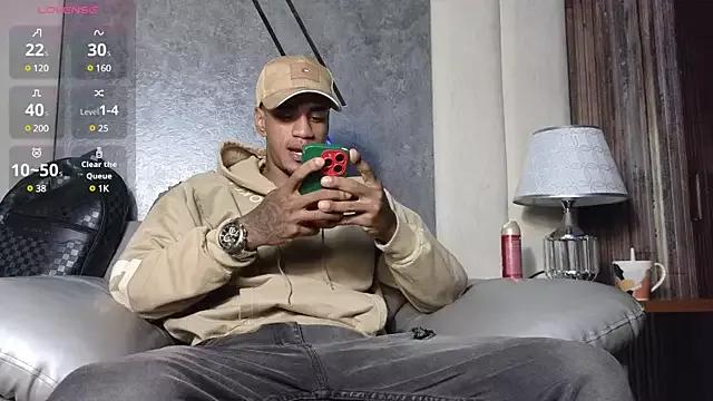 AaronCruz_ on StripChat 