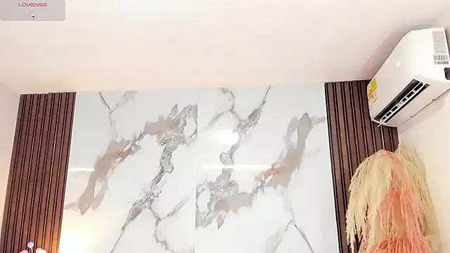 aidaadams on StripChat 