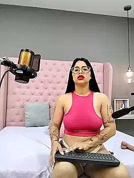 ALASKA_JONES on StripChat 