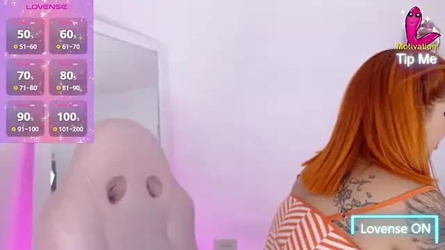 Alba_Grey on StripChat 