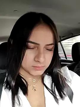 aleejhandraa on StripChat 