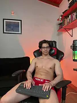 AlekBlake_ on StripChat