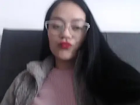 Alisha_99 — oil in the boobs