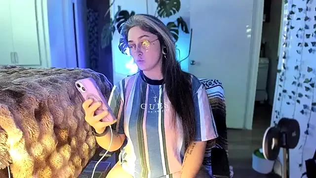 Alix_Valentine — Get me wet in the shower  