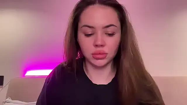 AlmaryKim on StripChat