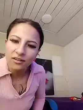 Anniee_x on StripChat