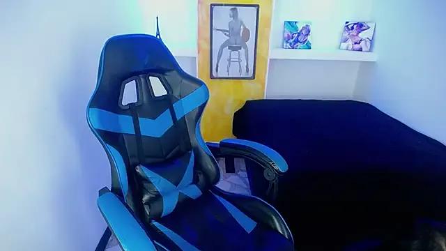 Anniee_x on StripChat