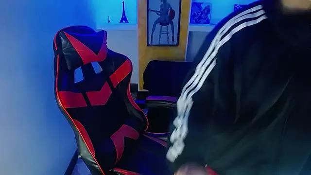 Anniee_x on StripChat