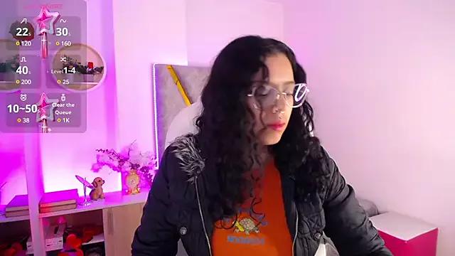 Aurora_Brownn on StripChat 