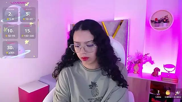 Aurora_Brownn on StripChat 