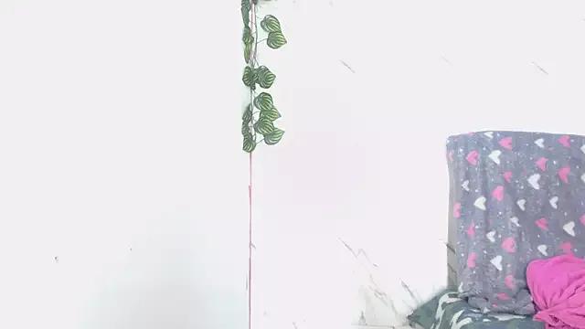 avaleri_cherry on StripChat 