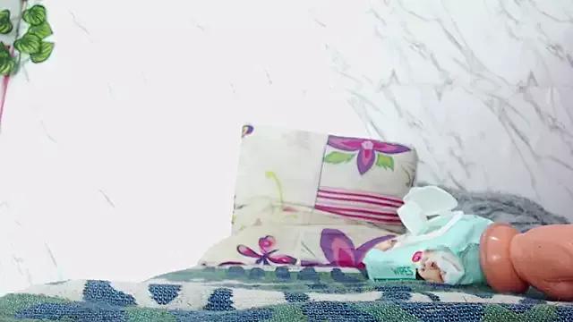 avaleri_cherry on StripChat 