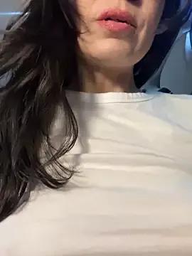 BeautifulMesss on StripChat