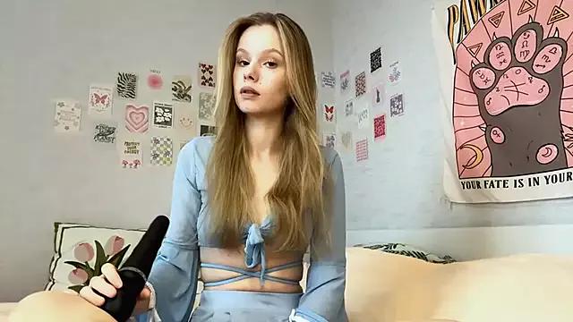 BeckyDwinell on StripChat