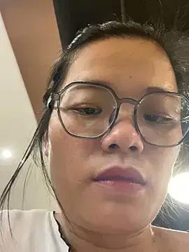 Bella0815 on StripChat 