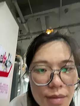 Bella0815 on StripChat 