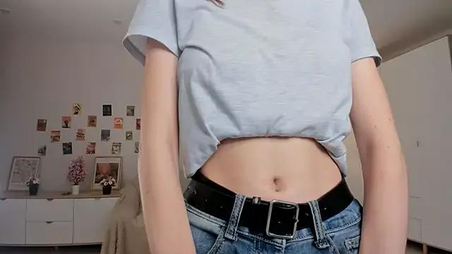 StripChat BettyBrowni is Freechat BettyBrowni — Caressing my slender legs