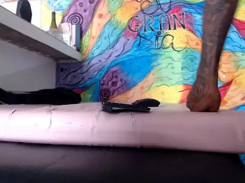 bigblackhotx1 on StripChat 