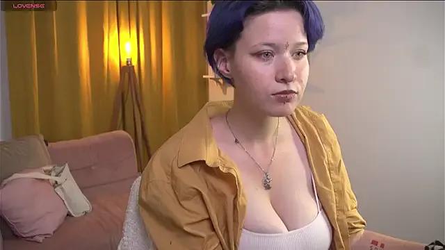 bluebeell on StripChat