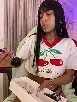 bonnie_18x on StripChat 