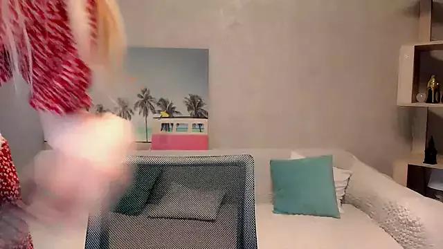 BoysLoveBlondee on StripChat