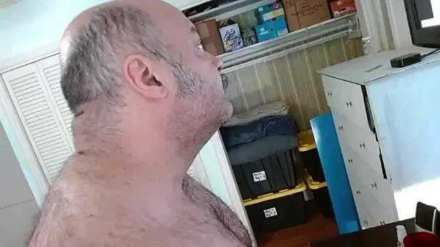 bullmusclejoe on StripChat 