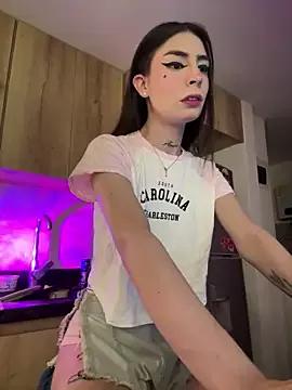 Camistar18 on StripChat 